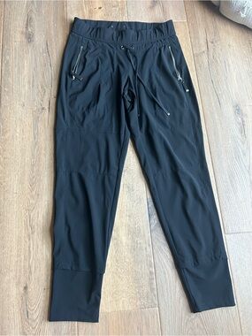 RAFFAELLO ROSSI Candy Black Performance Joggers with Zip Pockets